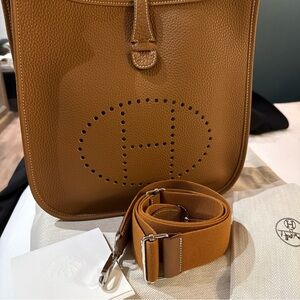 Hermes Evelyne Poche lll 29 PHW Taurillon Clemence Gold, 2025